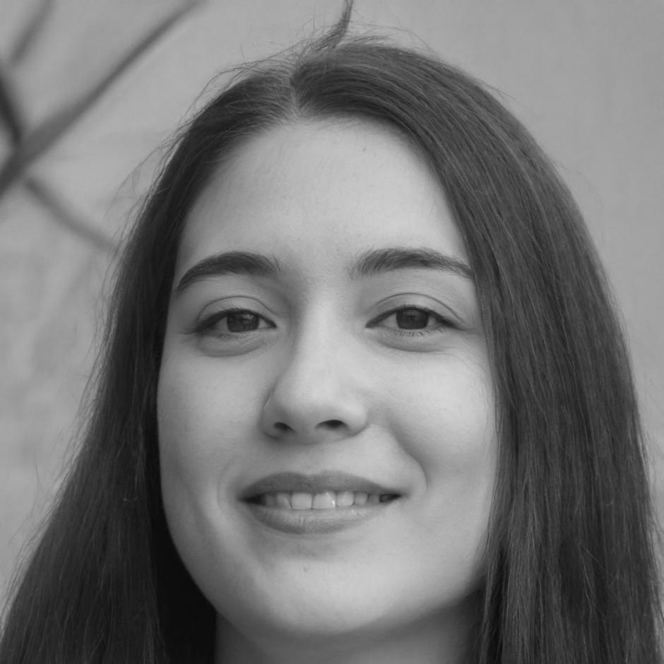 Portrait de Séverine Blanchard, experte SEO mobile